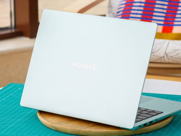 Огляд Huawei Matebook 14 2024: легкий та автономний ноутбук для повсякденного використання