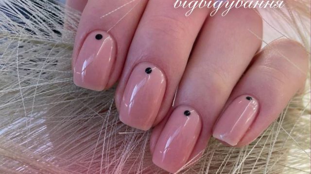 Салон краси Nail Brow Bar